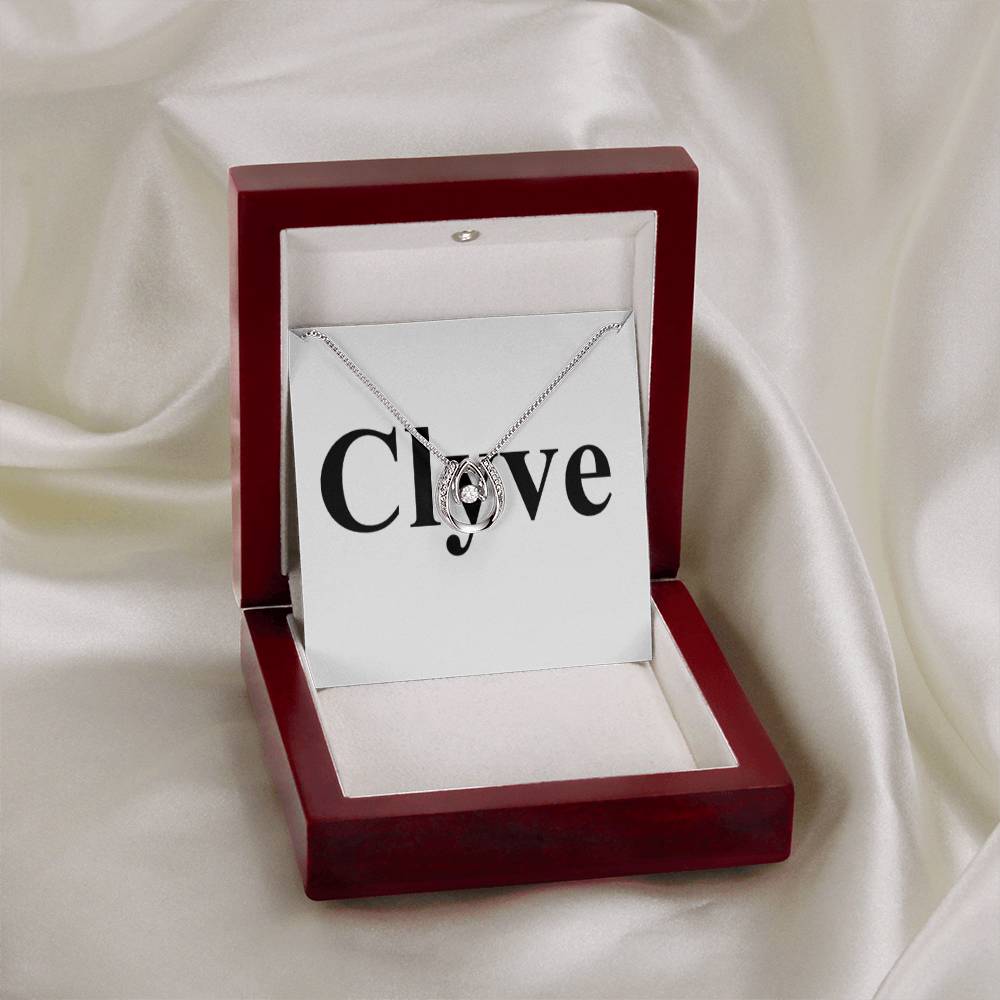 Lucky In Love Necklace - Clyve